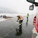 Verkehrsunfall - Auto landet im Acker