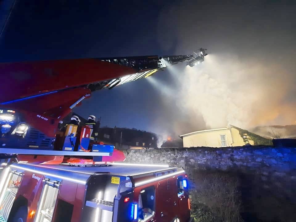 FF Perchtoldsdorf: Wohnhausbrand im Ortszentrum