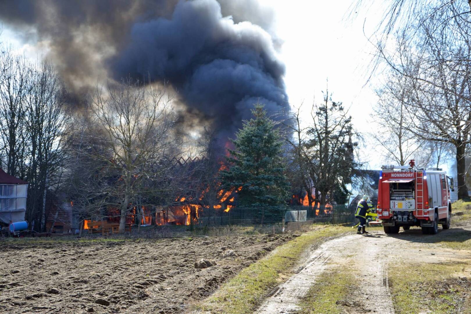 Großbrand in Kainraths fordert 140 Feuerwehrleute