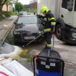 LKW verliert hunderte Liter Treibstoff