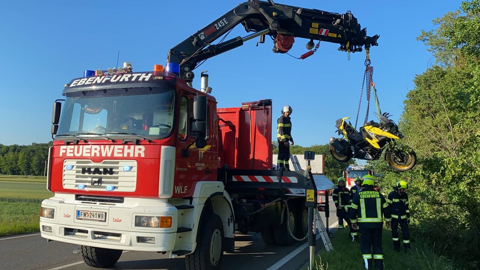 FF Ebenfurth: Motorradunfall auf der B60