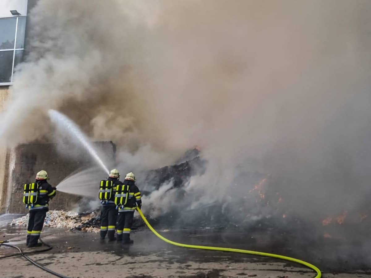 BFV Leoben: Großbrand bei Recyclingfirma in St. Michael