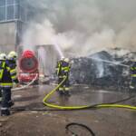 Großbrand bei Recyclingfirma in St. Michael