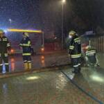 Feuerwehren verhindern Wassereintritt nach Starkregen
