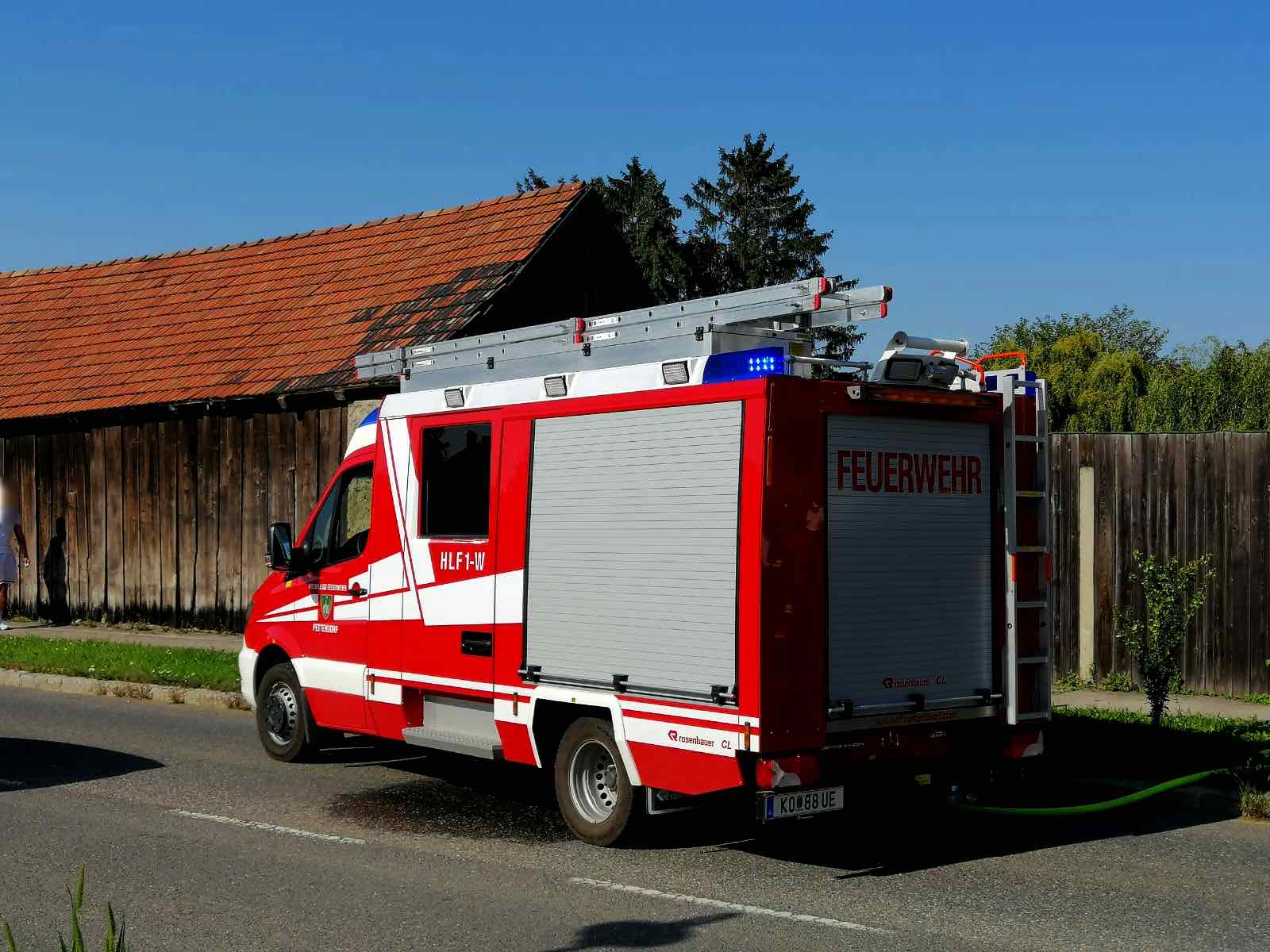 FF Pettendorf: Vermutlicher Lkw Brand auf der B19