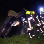 Bezirk Neunkirchen: Fahrzeugüberschlag mit drei Verletzten