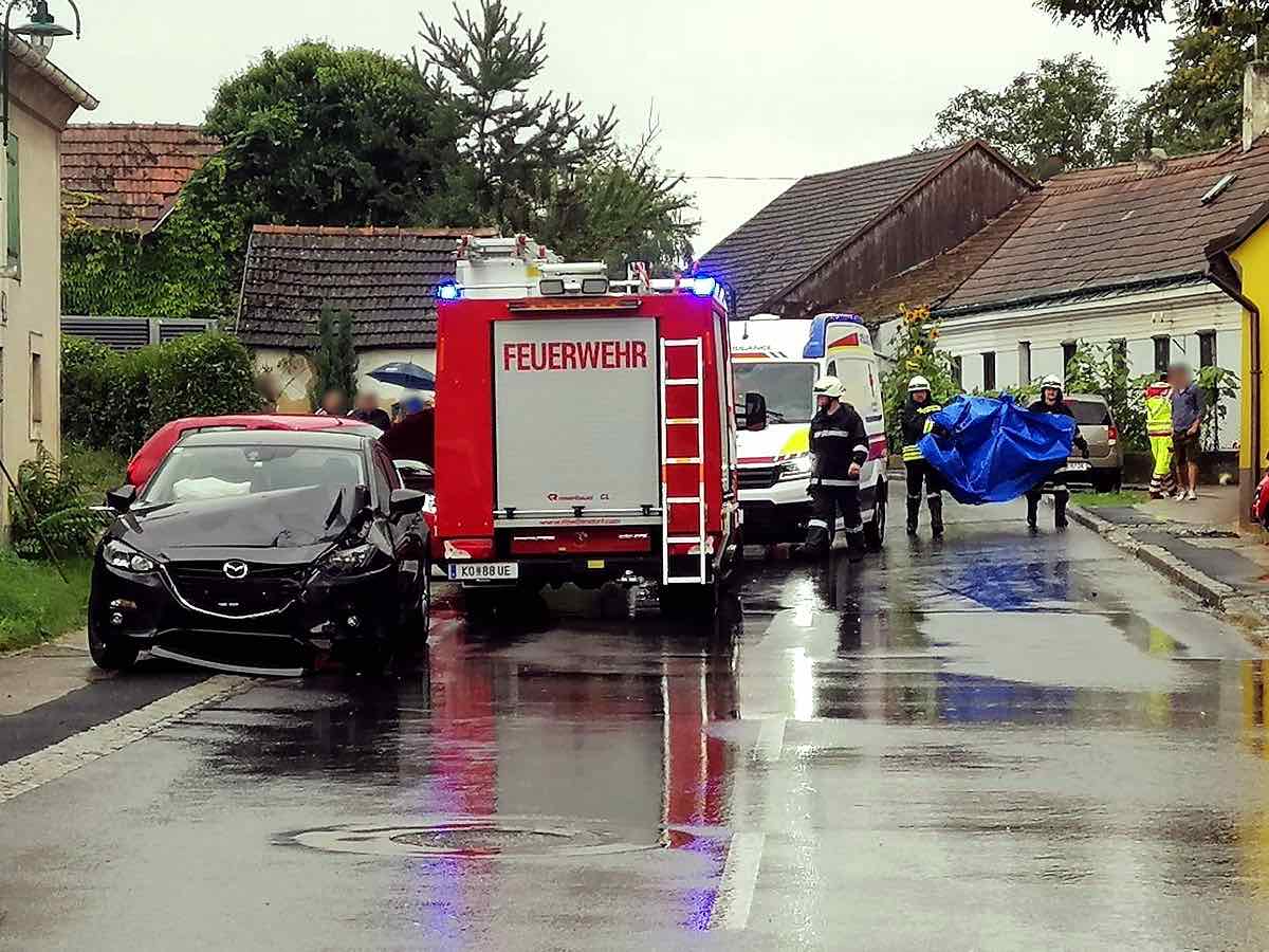 FF Pettendorf: Verkehrsunfall im Ortsgebiet