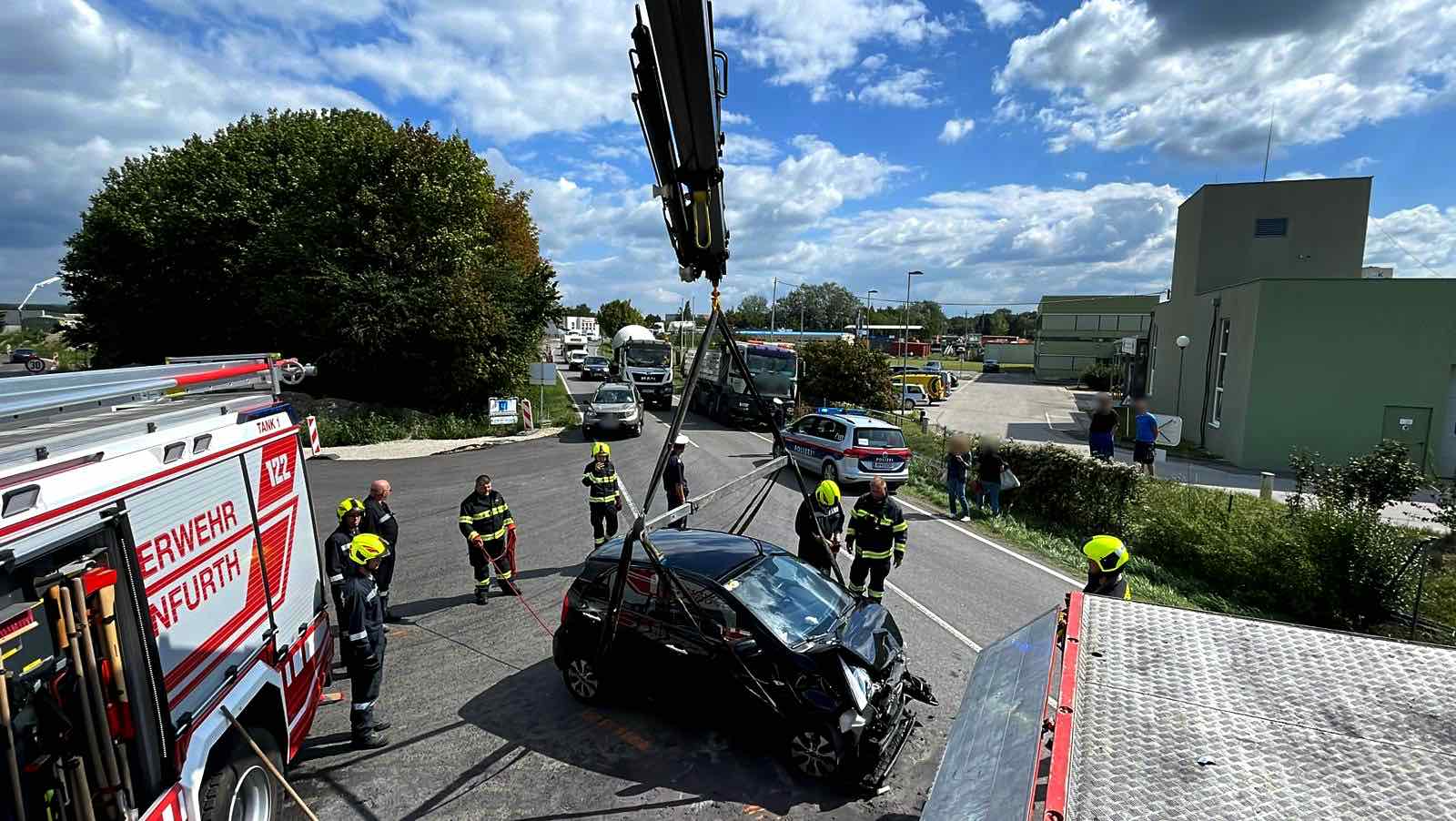 FF Ebenfurth: Verkehrsunfall im Baustellenbereich