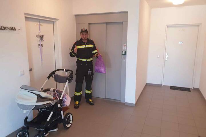 FF Weistrach: Personenbefreiung aus Aufzug