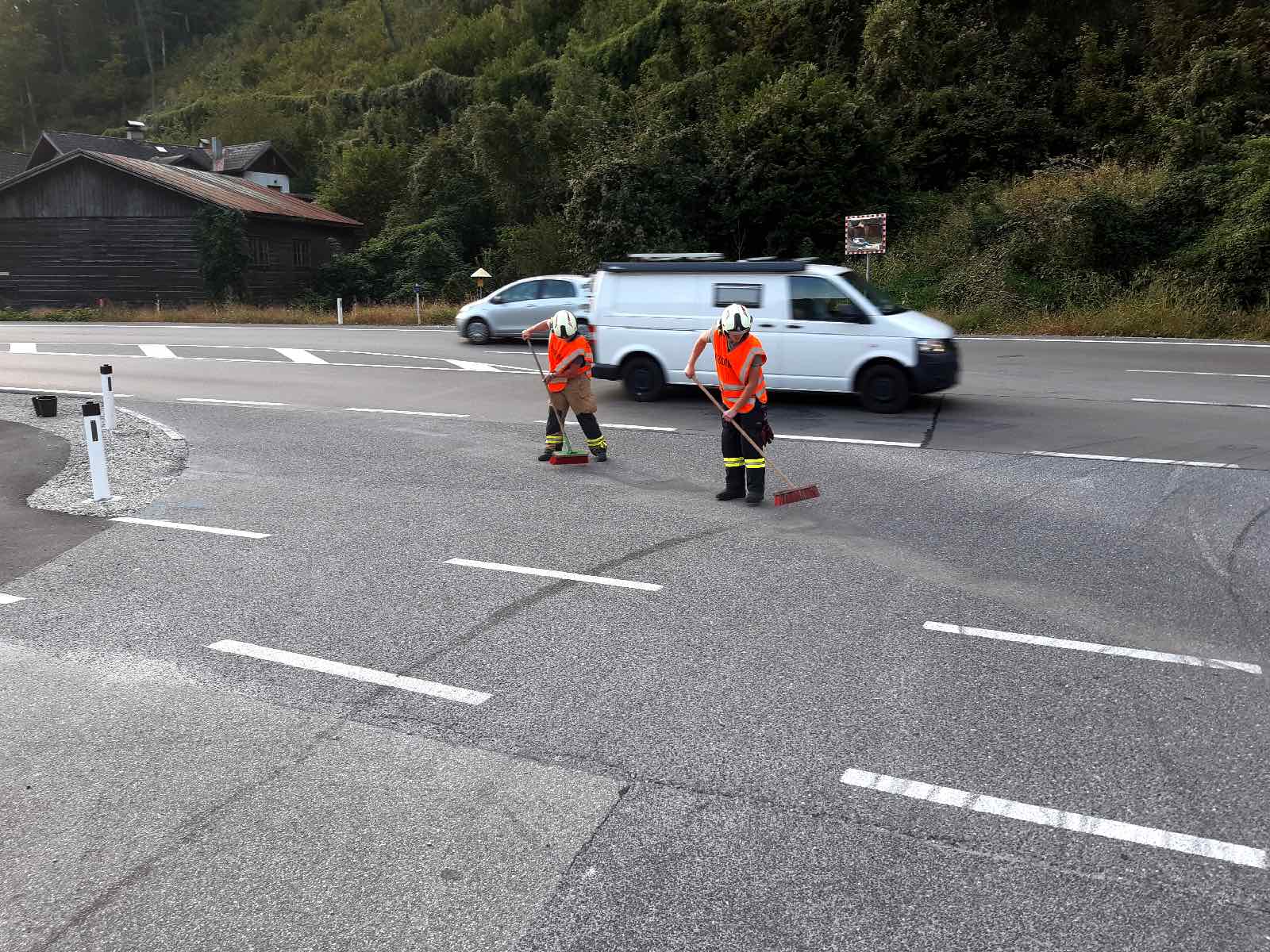 HFW Bad Ischl: Feuerwache Rettenbach im Öleinsatz