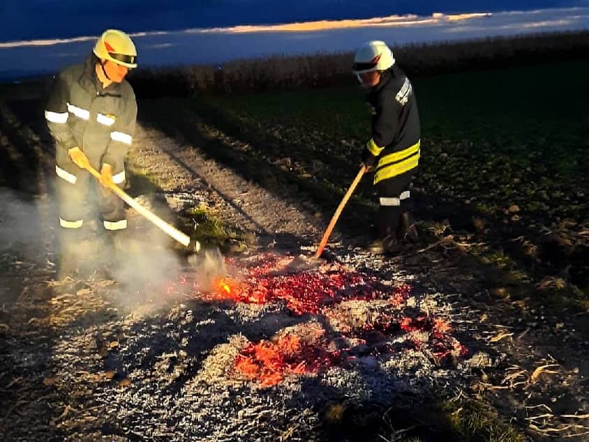 FF Pettendorf: Kleinbrand neben der B19