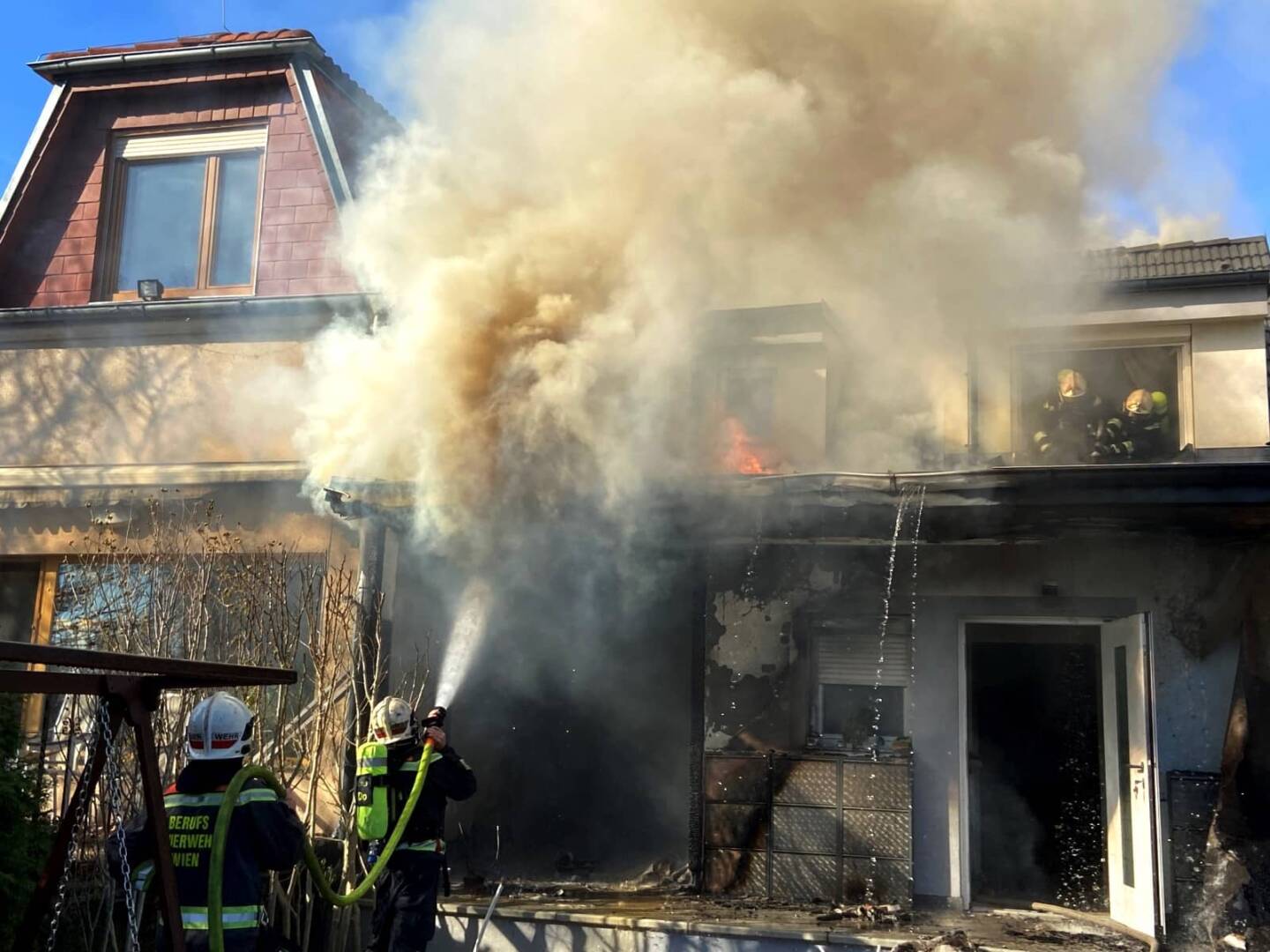 Brand eines Einfamilienhauses in Wien - Donaustadt
