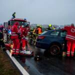 Verkehrsunfall mit eingeklemmter Person