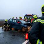 Verkehrsunfall mit eingeklemmter Person