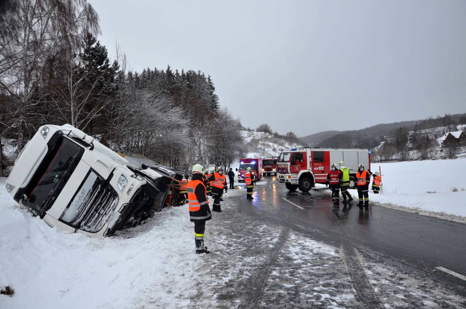 FF St. Martin: LKW Unfall auf der LB41 Höhe Oberlainsitz