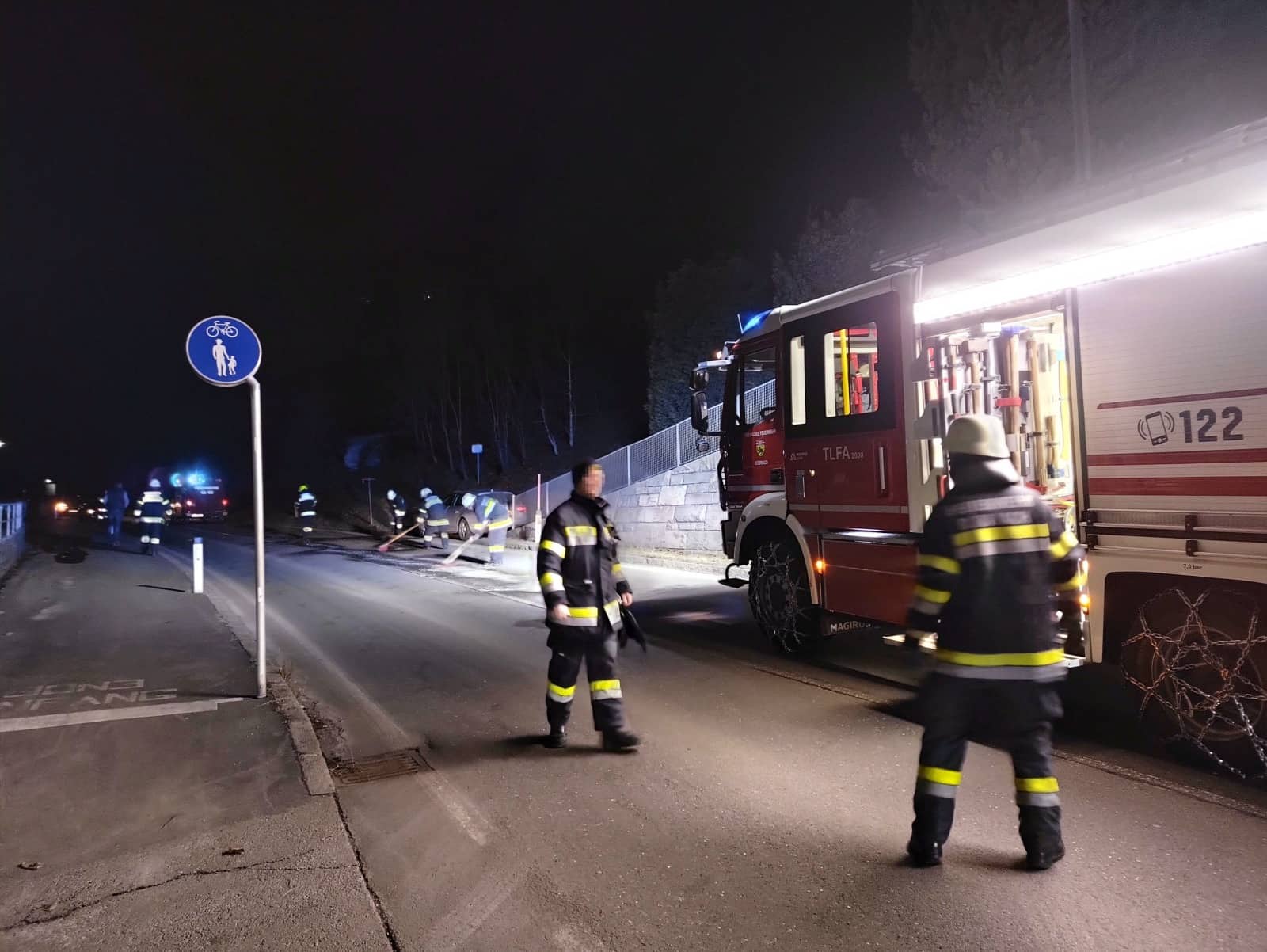AFK Millstatt-Radenthein: Betriebsmittelaustritt nach Unfall