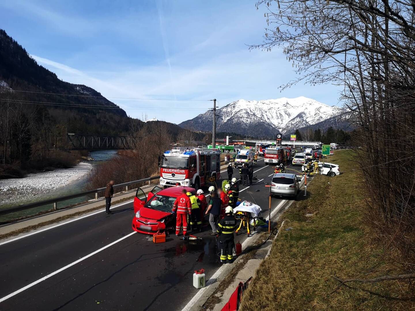 HFW Bad Ischl: Verkehrsunfall in Sulzbach