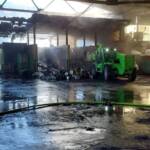 6 Feuerwehren bekämpfen Industriebrand in Aich