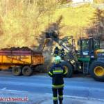 Traktoranhänger verlor Reifen