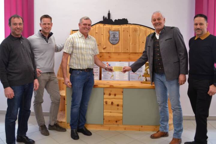 FF Althofen: Alt-Bürgermeister Benedikt bedankt sich