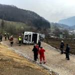 LKW umgestürzt – Person nicht eingeklemmt