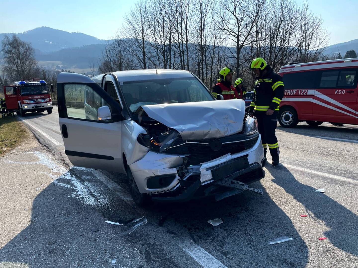 AFKDO Mondsee: Verkehrsunfall mit zwei Fahrzeugen
