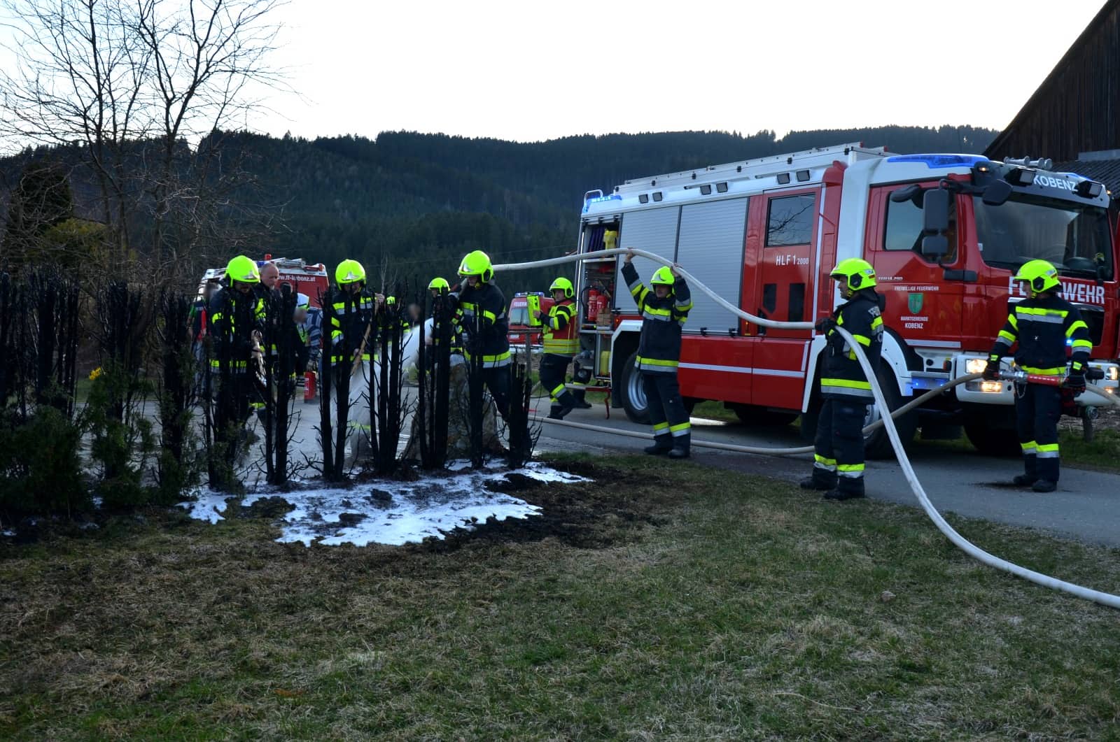 FF Kobenz: Heckenbrand in der Eichbergsiedlung