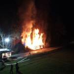 Brand eines Holzlagerplatzes