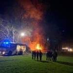 Brand eines Holzlagerplatzes