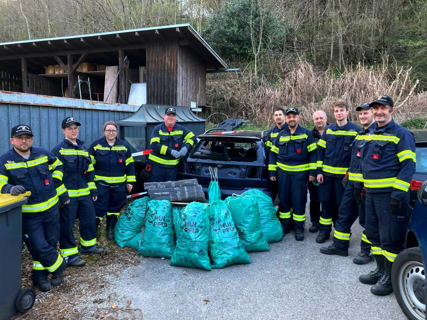 HFW Bad Ischl: Landschaftssäuberung der FF Mitterweißenbach