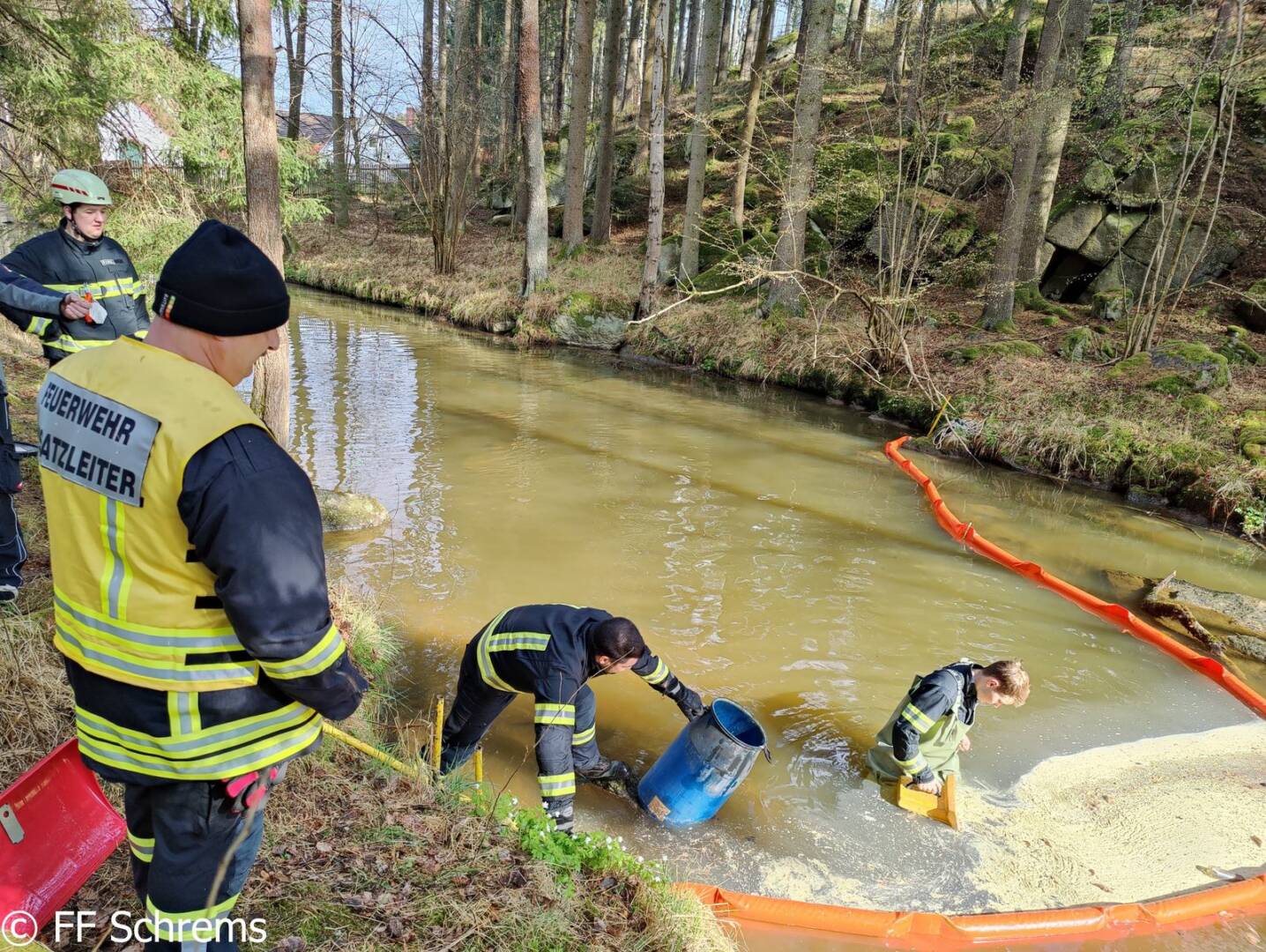 AFKDO Gmünd: Feuerwehr verhindert erfolgreich Gewässergefährdung