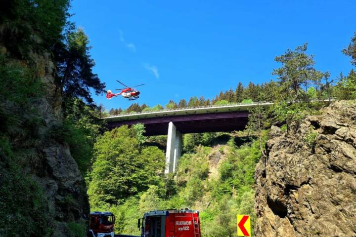 FF Gmünd: Schwerer Verkehrsunfall mit Motorrad