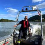Boot in Notlage auf der Donau