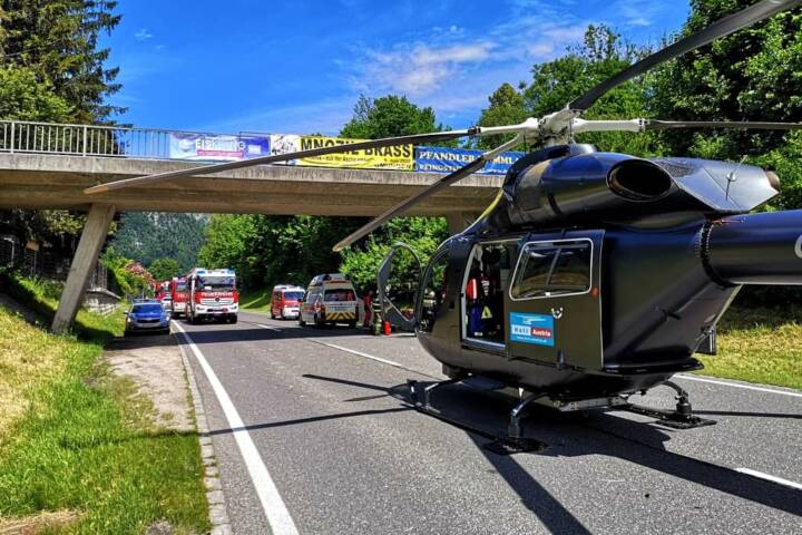 HFW Bad Ischl: Verkehrsunfall auf der B145 in Reiterndorf