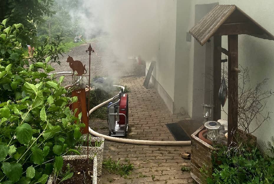 HFW Villach: Kellerbrand und Verkehrsunfall in Villach