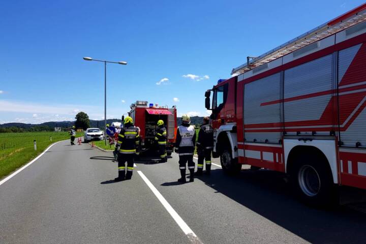 BFV Deutschlandsberg: Verkehrsunfall auf der B74