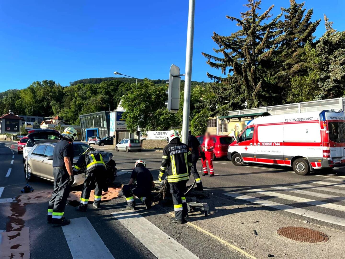 FF Klosterneuburg: Verkehrsunfall auf der B14 Wienerstraße