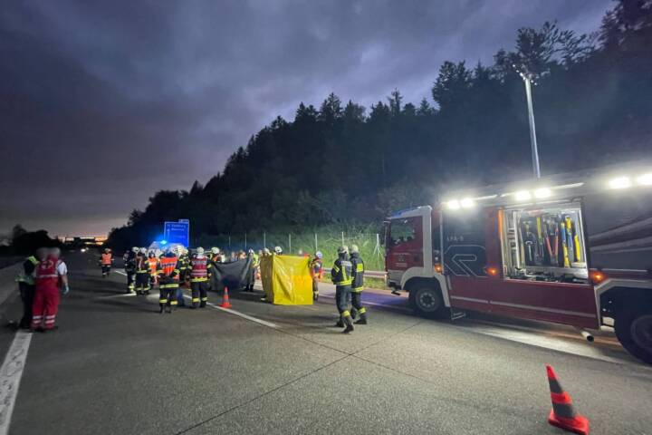AFKDO Mondsee: Tödlicher Verkehrsunfall A1 Westautobahn