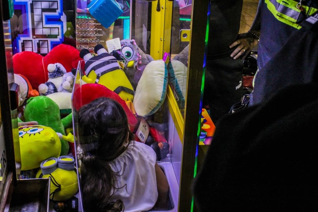 FF Krems:  Kleinkind aus Spielautomaten befreit