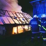 Scheunenbrand in der Nacht von Mittwoch auf Donnerstag in Langegg