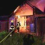Scheunenbrand in der Nacht von Mittwoch auf Donnerstag in Langegg