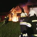 Scheunenbrand in der Nacht von Mittwoch auf Donnerstag in Langegg