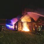 Scheunenbrand in der Nacht von Mittwoch auf Donnerstag in Langegg