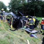 Schwerer Verkehrsunfall mit eingeklemmter Person