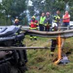 Schwerer Verkehrsunfall mit eingeklemmter Person
