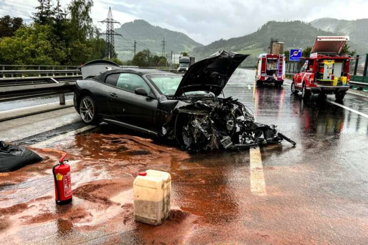 BFV Leoben: Verkehrsunfall A9 mit verletzter Person