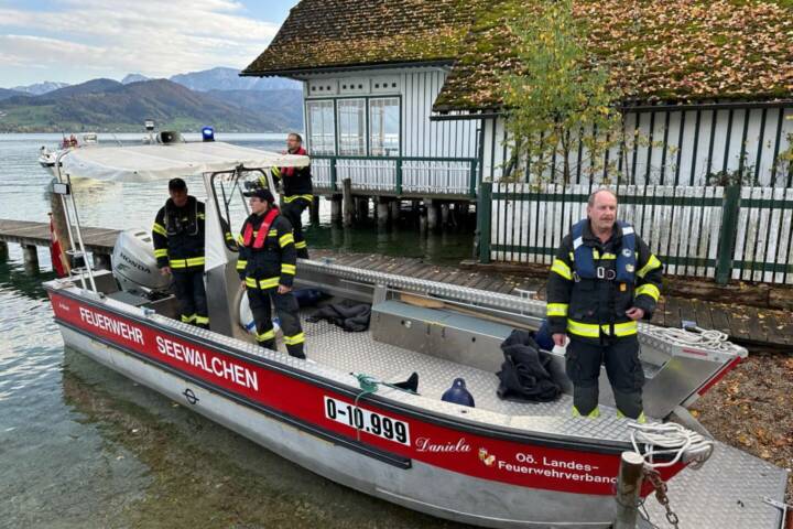 Feuerwehrtaucheinsatz - Mann ertrank im Attersee
