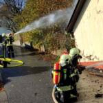 Wohnhausbrand mit schwieriger Wasserversorgung in Hoheneich
