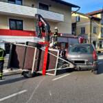 PKW Anhänger umgestürzt