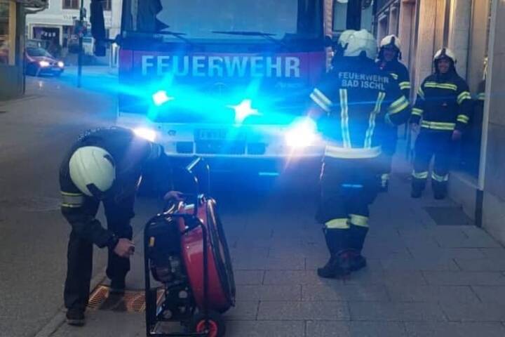 Gasaustritt in Mehrparteienhaus